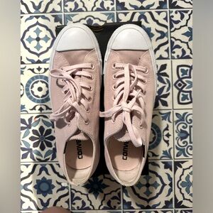 Pink converse